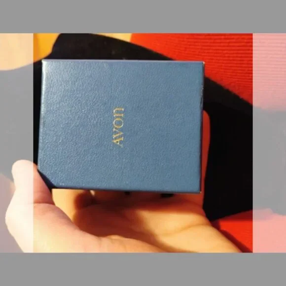 Vintage Avon Interchangable ring set - Picture 5 of 5